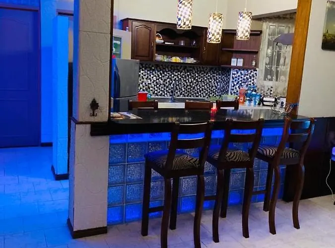 Pet friendly Cosy Flat Beachfront Flic en Flac