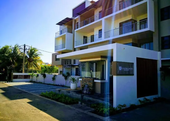 Haustierfreundliches Entire Luxury 3 Bedroom Condo For Rent - Flic-En-Flac - Close To Beach