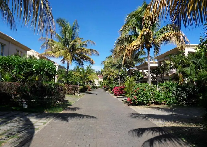 Beachfront 2 Bedroom-House - Tilacaze Flic en Flac