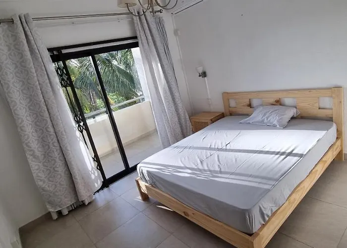 Pet friendly Villa La Colline - Pointe Aux Canonniers