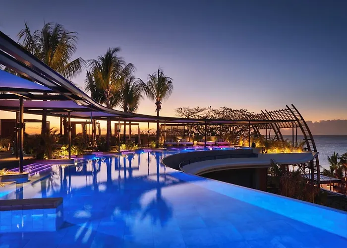 Hotel di lusso a Grand Baie vicino a Solar Sea Walk Undersea walk Ltd