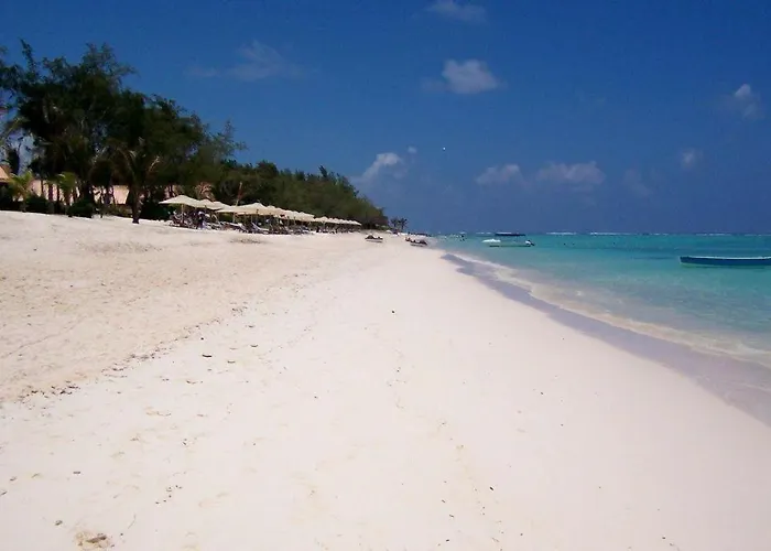 Symon Belle Mare Lodge