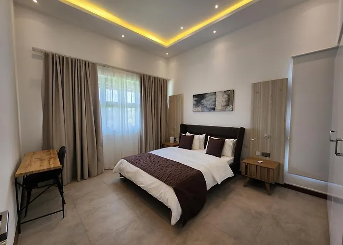 Private Domaine Victoria Resort Style In Centre Of Grand Baie
