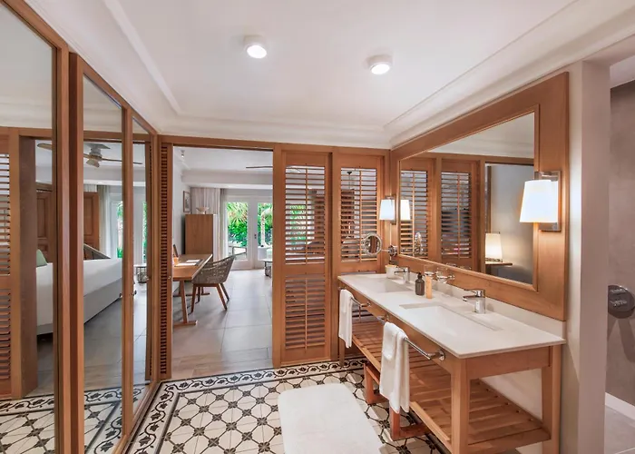 Luxushotel in Flic-en-Flacq nahe Wolmar Public Beach