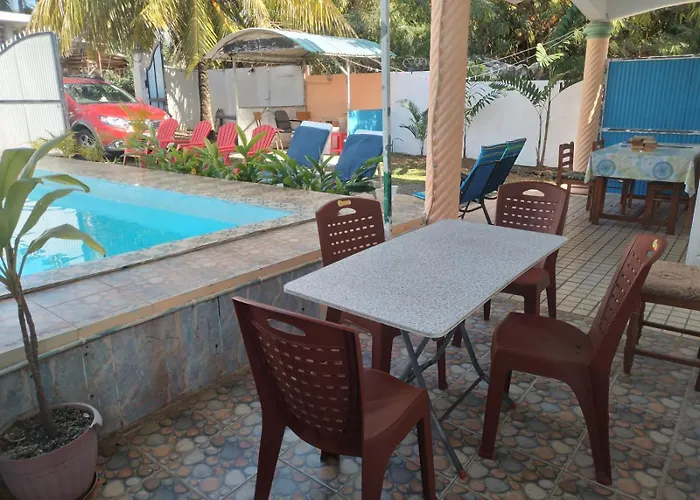 House/ Private Pool , Wifi, Jacuzzi/Spa ,Security Alarm, Canal+ Near Sea Villa Grand Baie
