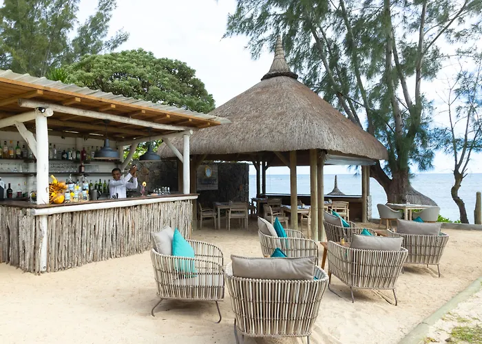 Luxury Hotels in Pointe aux Canonniers near La Cuvette Public Beach